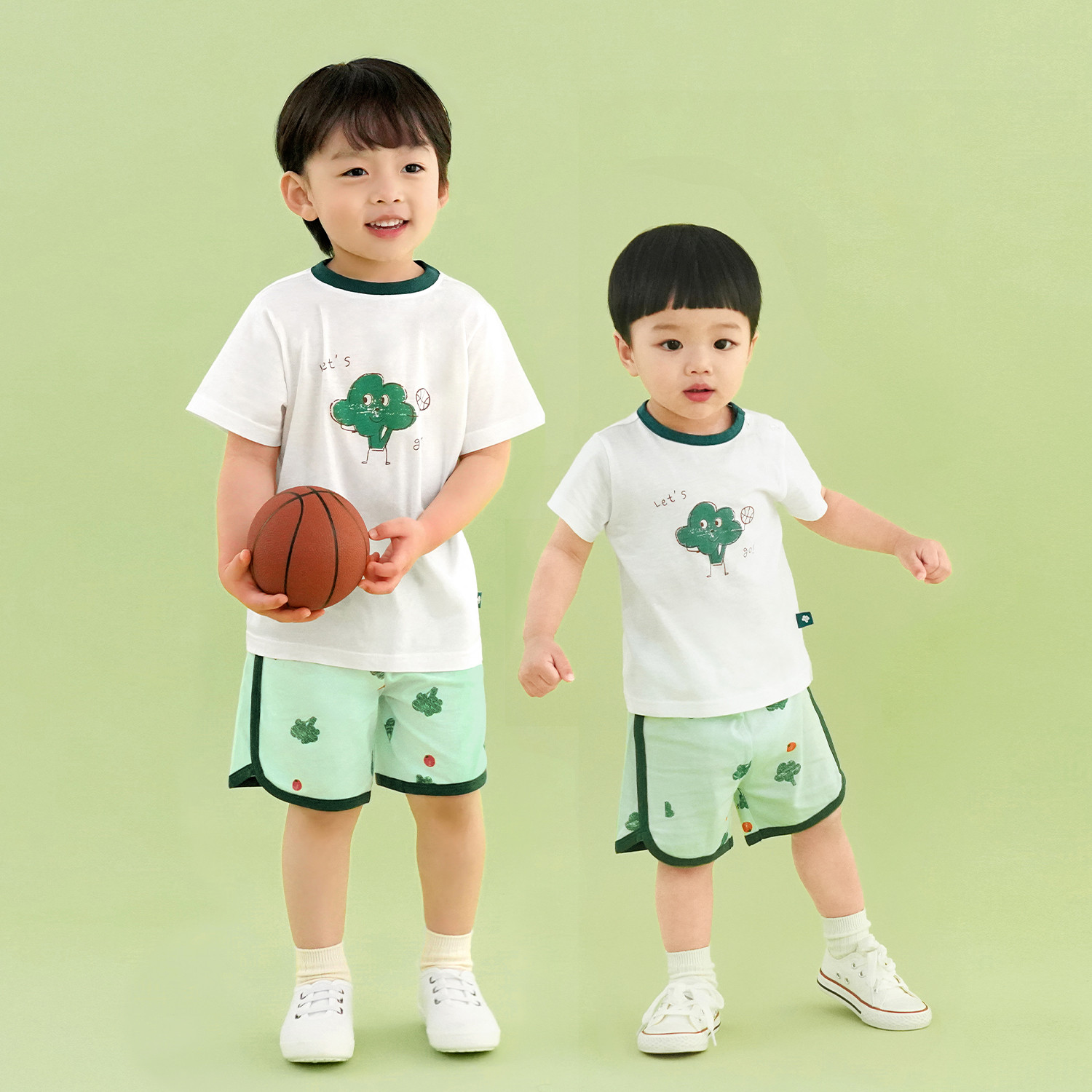 Bamboo Basketball-Playing Broccoli Short Sleeve Set(6~60 Months)